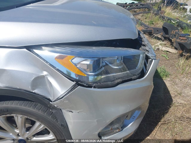 2017 Ford Escape Titanium მანქანა იყიდება აუქციონზე, vin: 1FMCU9J9XHUD21840, აუქციონის ნომერი: 12606135
