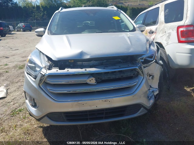 2017 Ford Escape Titanium მანქანა იყიდება აუქციონზე, vin: 1FMCU9J9XHUD21840, აუქციონის ნომერი: 12606135