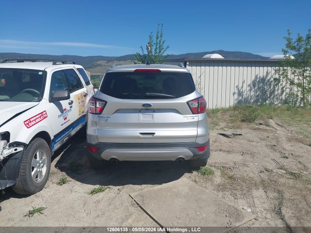 2017 Ford Escape Titanium მანქანა იყიდება აუქციონზე, vin: 1FMCU9J9XHUD21840, აუქციონის ნომერი: 12606135