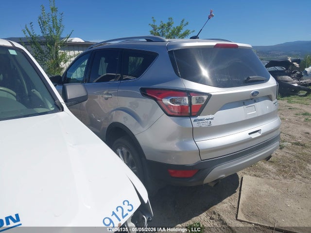 2017 Ford Escape Titanium მანქანა იყიდება აუქციონზე, vin: 1FMCU9J9XHUD21840, აუქციონის ნომერი: 12606135