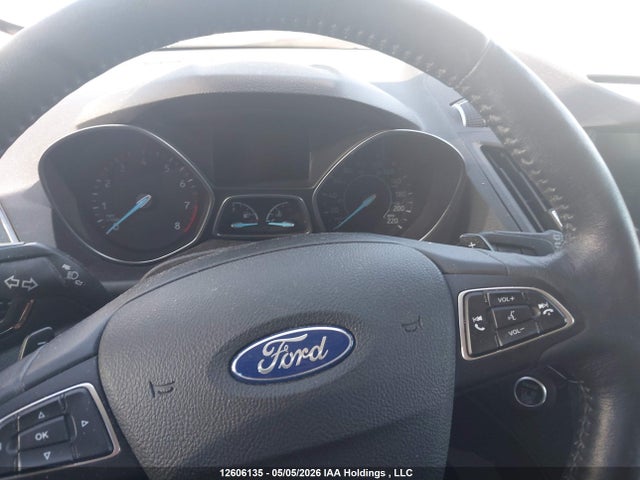 2017 Ford Escape Titanium მანქანა იყიდება აუქციონზე, vin: 1FMCU9J9XHUD21840, აუქციონის ნომერი: 12606135