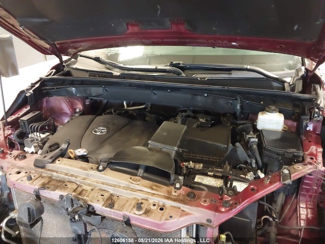 12606158 :رقم المزاد ، 5TDBZRFH9JS856279 vin ، 2018 Toyota Highlander Le/le Plus مزاد بيع