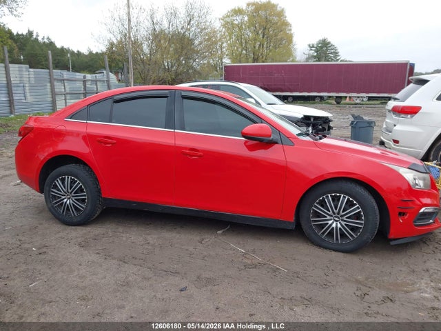1G1PE5SB6F7204516 Chevrolet Cruze