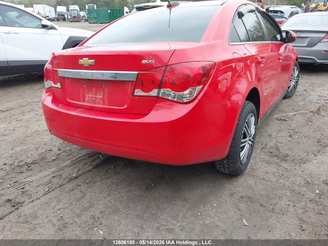 1G1PE5SB6F7204516 Chevrolet Cruze