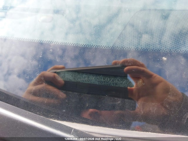 12606204 :رقم المزاد ، 2T2HA31U65C073577 vin ، 2005 Lexus Rx 330 مزاد بيع
