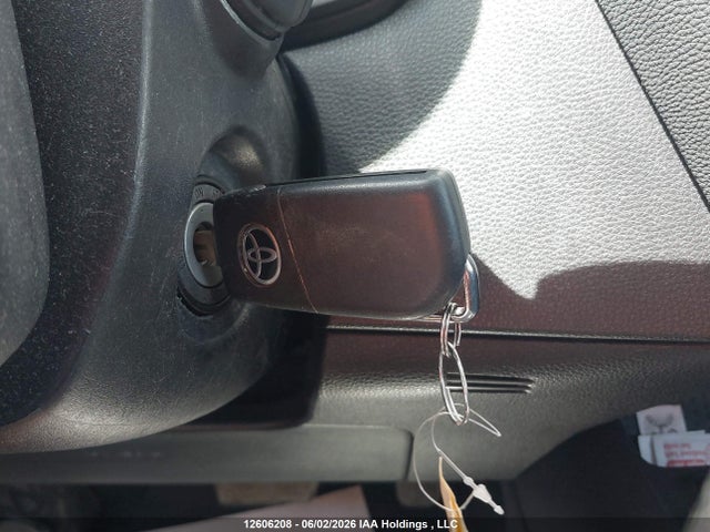 12606208 :رقم المزاد ، 5YFBPRBE4LP131394 vin ، 2020 Toyota Corolla L/le/xle مزاد بيع