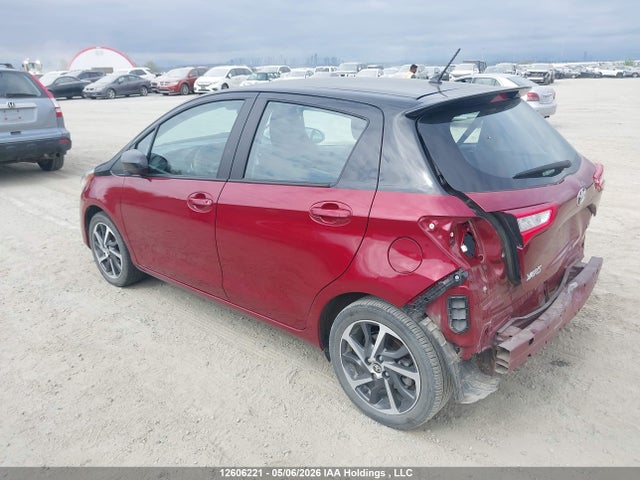 VNKKTUD30JA098428 Toyota Yaris Se