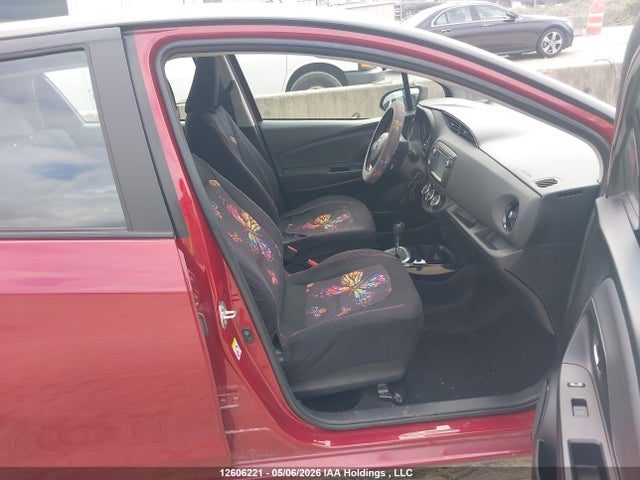 VNKKTUD30JA098428 Toyota Yaris Se