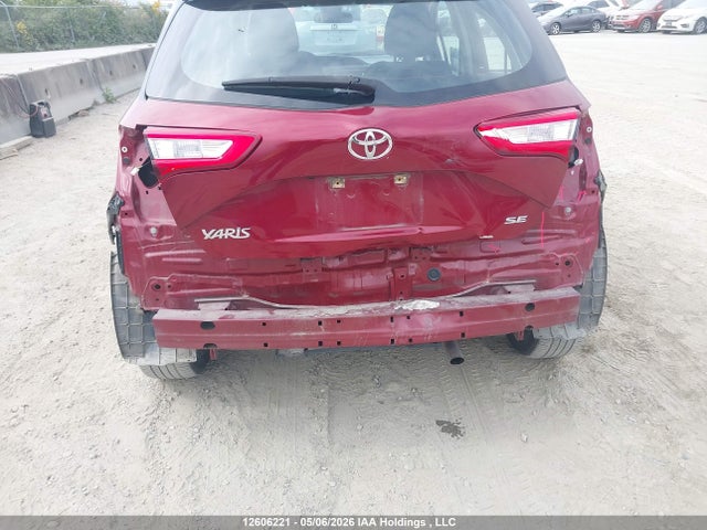 VNKKTUD30JA098428 Toyota Yaris Se