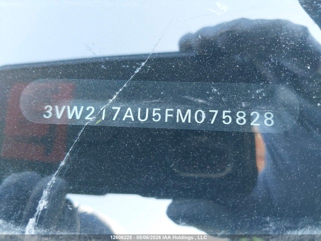 3VW217AU5FM075828 Volkswagen Golf 1.8 Tsi Comfortline/1.8 Tsi Highline/1.8 Tsi Trendline