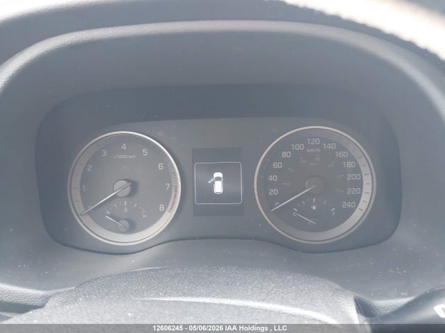 KM8J33A4XHU460006 Hyundai TUCSON SE