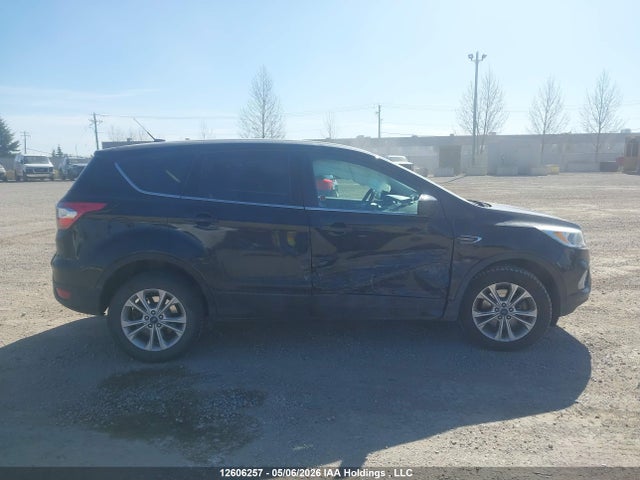 1FMCU9GD1HUE80287 Ford ESCAPE SE