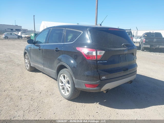 1FMCU9GD1HUE80287 Ford ESCAPE SE