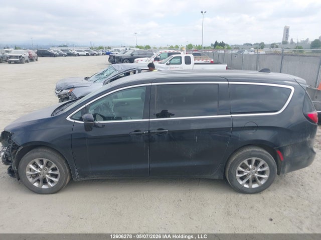 Продажа на аукционе авто 2023 Chrysler Pacifica Touring L, vin: 2C4RC3BG1PR565898, номер лота: 12606278