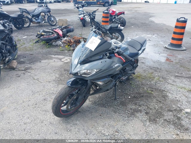 12606291 :رقم المزاد ، JKAEXEK18JDA23019 vin ، 2018 Kawasaki Ex650 F مزاد بيع