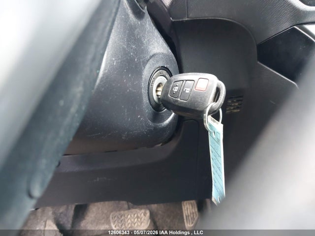 JTDKDTB30F1096009 Toyota Prius C Technology