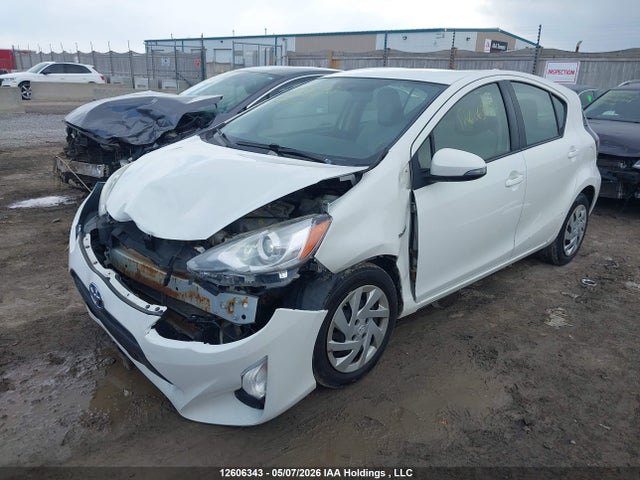 JTDKDTB30F1096009 Toyota Prius C Technology