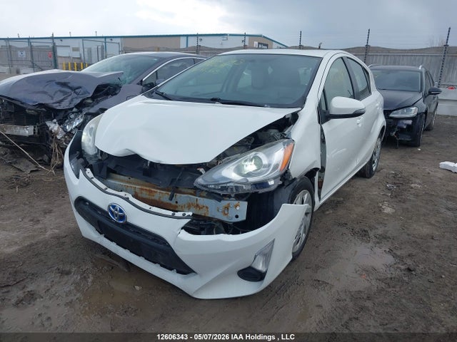 JTDKDTB30F1096009 Toyota Prius C Technology