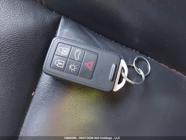 12606390 :رقم المزاد ، YV4612HL3F1000799 vin ، 2015 Volvo V60 Cross Country T5 مزاد بيع