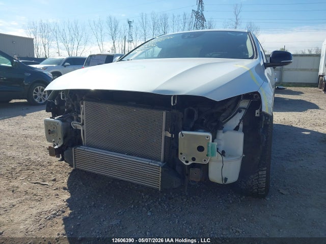 12606390 :رقم المزاد ، YV4612HL3F1000799 vin ، 2015 Volvo V60 Cross Country T5 مزاد بيع