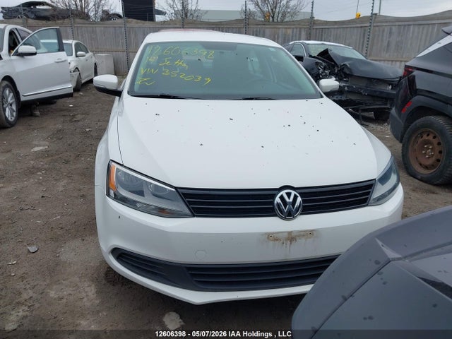 3VW2K7AJ3EM352039 Volkswagen Jetta 2.0l Trendline+