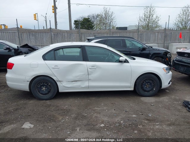 3VW2K7AJ3EM352039 Volkswagen Jetta 2.0l Trendline+