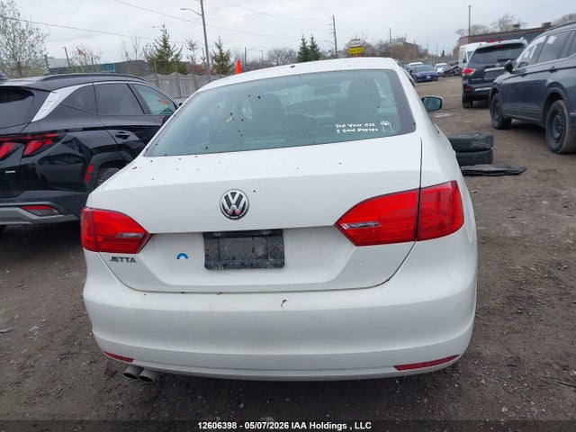 3VW2K7AJ3EM352039 Volkswagen Jetta 2.0l Trendline+