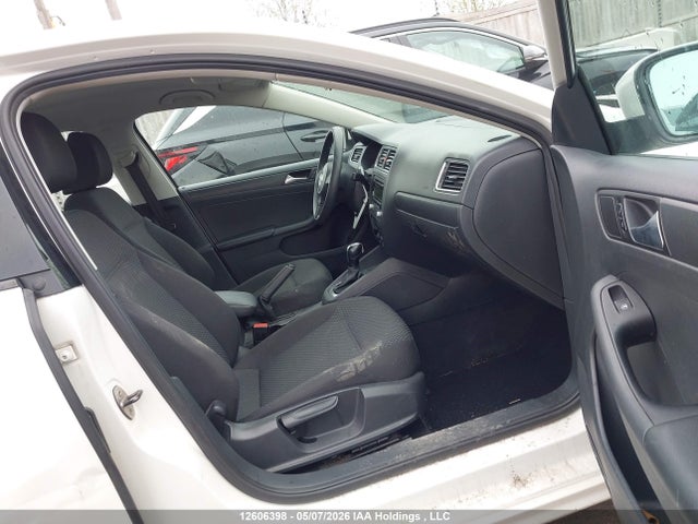3VW2K7AJ3EM352039 Volkswagen Jetta 2.0l Trendline+