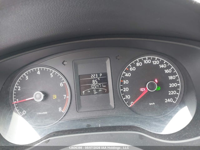 3VW2K7AJ3EM352039 Volkswagen Jetta 2.0l Trendline+