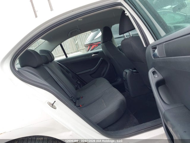 3VW2K7AJ3EM352039 Volkswagen Jetta 2.0l Trendline+
