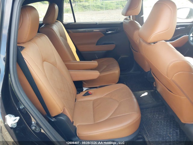 Toyota Highlander Platinum 2021 5TDFZRBH1MS107018 Image 8
