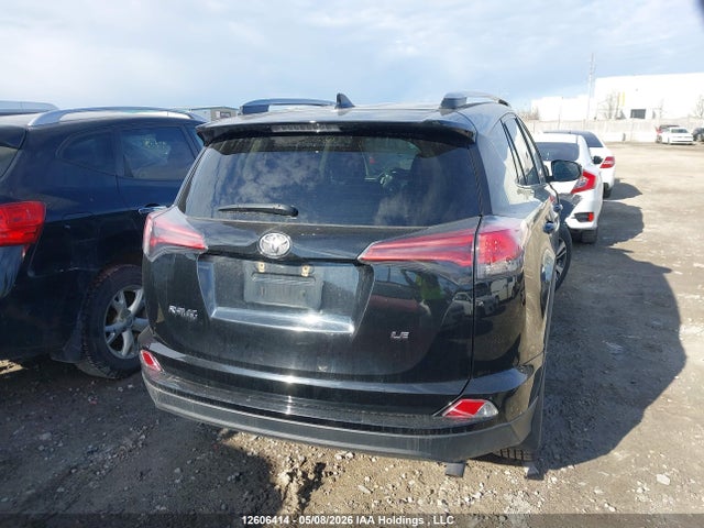 Toyota RAV4 LE 2018 2T3ZFREV2JW454052 Image 16