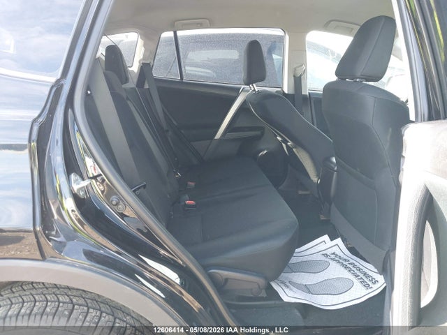 Toyota RAV4 LE 2018 2T3ZFREV2JW454052 Image 8