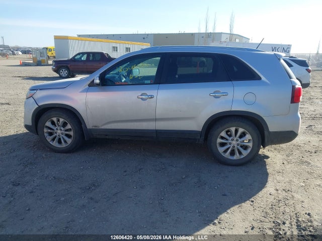 2014 Kia Sorento Ex მანქანა იყიდება აუქციონზე, vin: 5XYKUDA70EG447283, აუქციონის ნომერი: 12606420