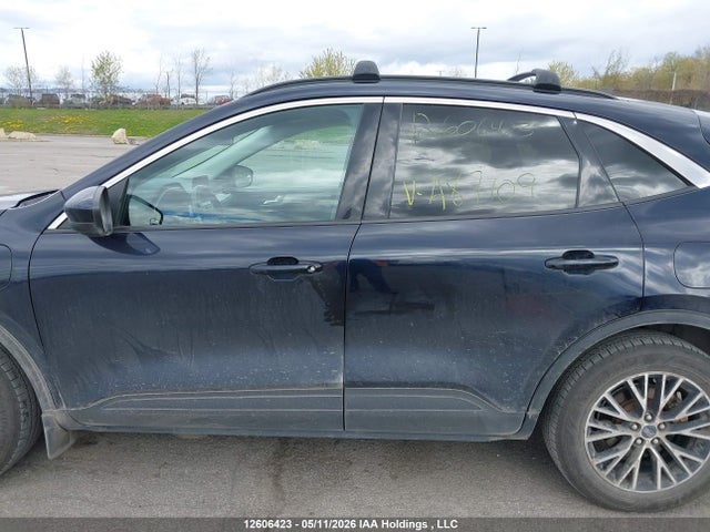 1FMCU0KZ5MUA87109 Ford Escape