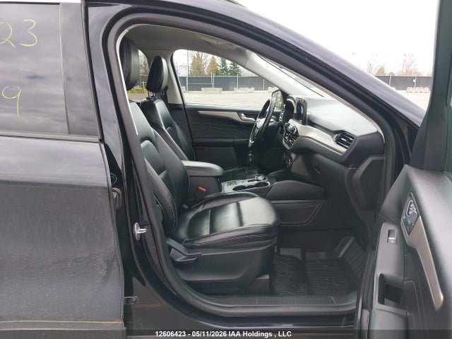 1FMCU0KZ5MUA87109 Ford Escape