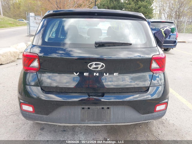 KMHRB8A3XPU258436 Hyundai Venue Essential