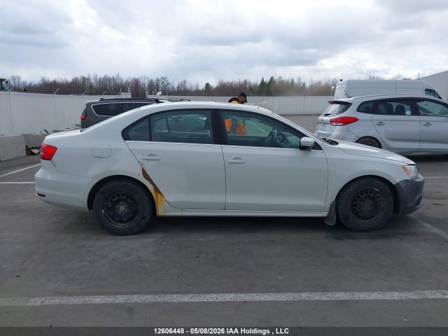 3VWD07AJ9FM423485 Volkswagen Jetta 1.8 Tsi Comfortline/1.8 Tsi Trendline+