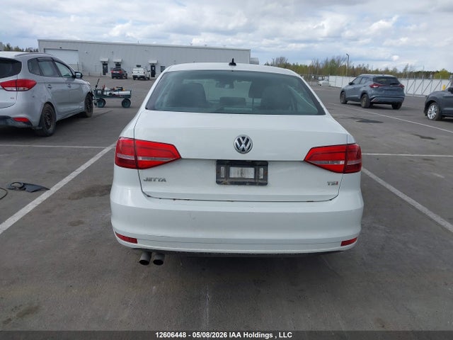 3VWD07AJ9FM423485 Volkswagen Jetta 1.8 Tsi Comfortline/1.8 Tsi Trendline+