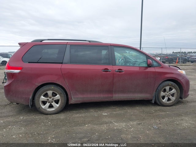 2013 Toyota Sienna V6 7 Passenger მანქანა იყიდება აუქციონზე, vin: 5TDZK3DC9DS373547, აუქციონის ნომერი: 12594538