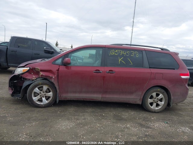 2013 Toyota Sienna V6 7 Passenger მანქანა იყიდება აუქციონზე, vin: 5TDZK3DC9DS373547, აუქციონის ნომერი: 12594538