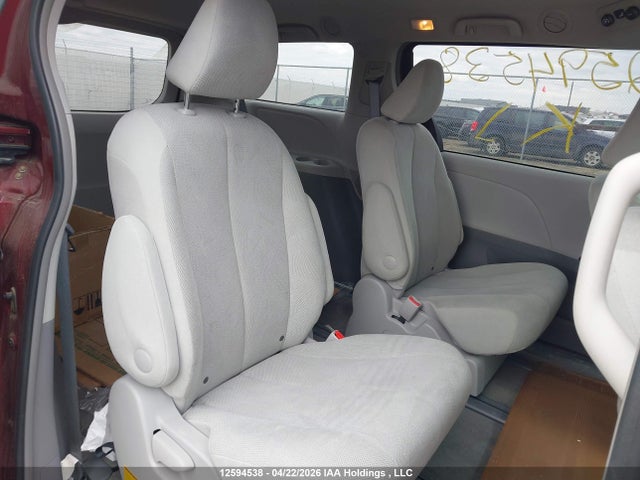2013 Toyota Sienna V6 7 Passenger მანქანა იყიდება აუქციონზე, vin: 5TDZK3DC9DS373547, აუქციონის ნომერი: 12594538
