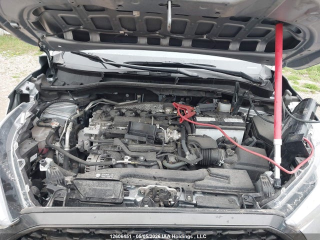12606451 :رقم المزاد ، 7MUCAAAG9PV057015 vin ، 2023 Toyota Corolla Cross Le مزاد بيع