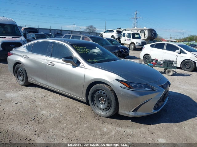 12606481 :رقم المزاد ، 58AB21B10LU005814 vin ، 2020 Lexus Es 300h Signature مزاد بيع