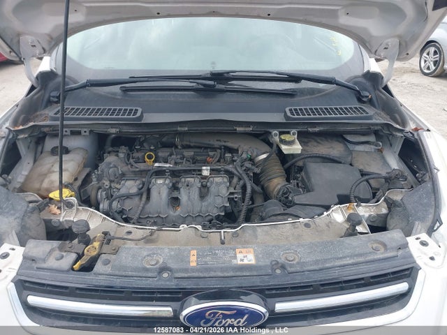 1FMCU0J98EUA71943 Ford Escape Titanium