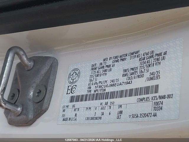 1FMCU0J98EUA71943 Ford Escape Titanium