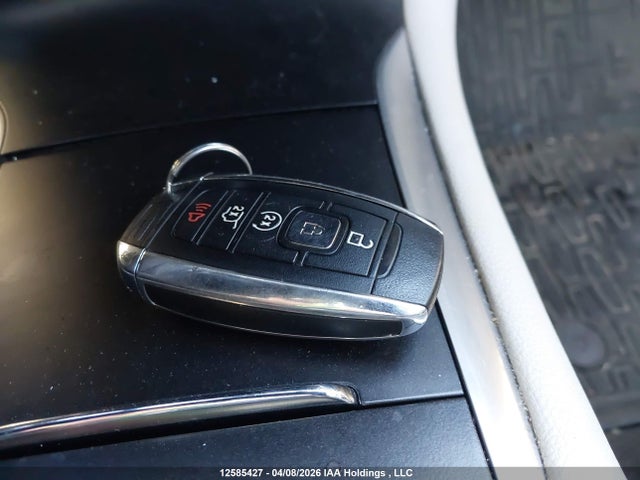5LMCJ3D9XKUL32021 Lincoln Mkc Reserve