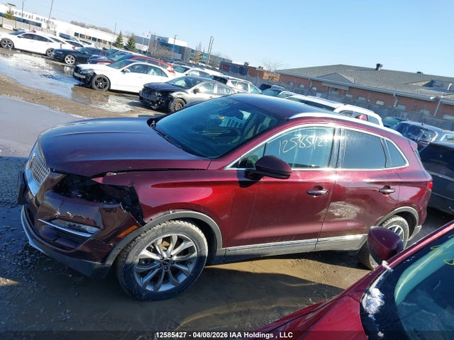 5LMCJ3D9XKUL32021 Lincoln Mkc Reserve