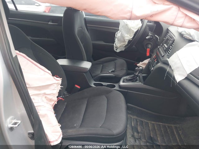 2017 Hyundai Elantra Le მანქანა იყიდება აუქციონზე, vin: 5NPD74LF2HH149612, აუქციონის ნომერი: 12606486