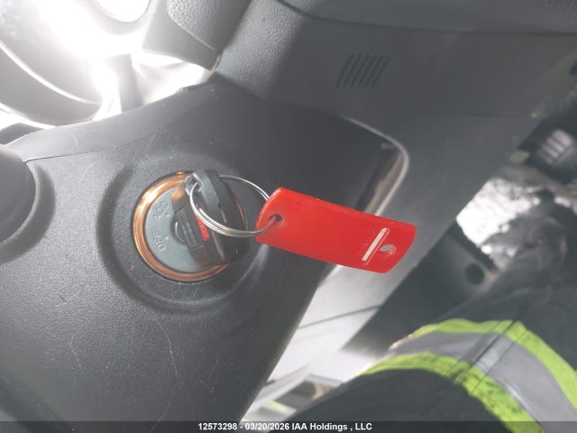 JA4AJ3AU0JU601319 Mitsubishi RVR SE